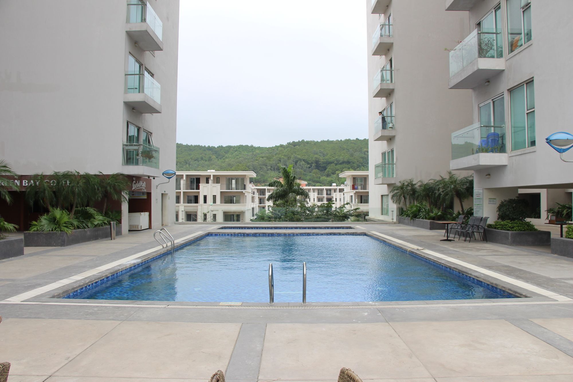 Le Jardin Homestay Ha Long Exterior photo